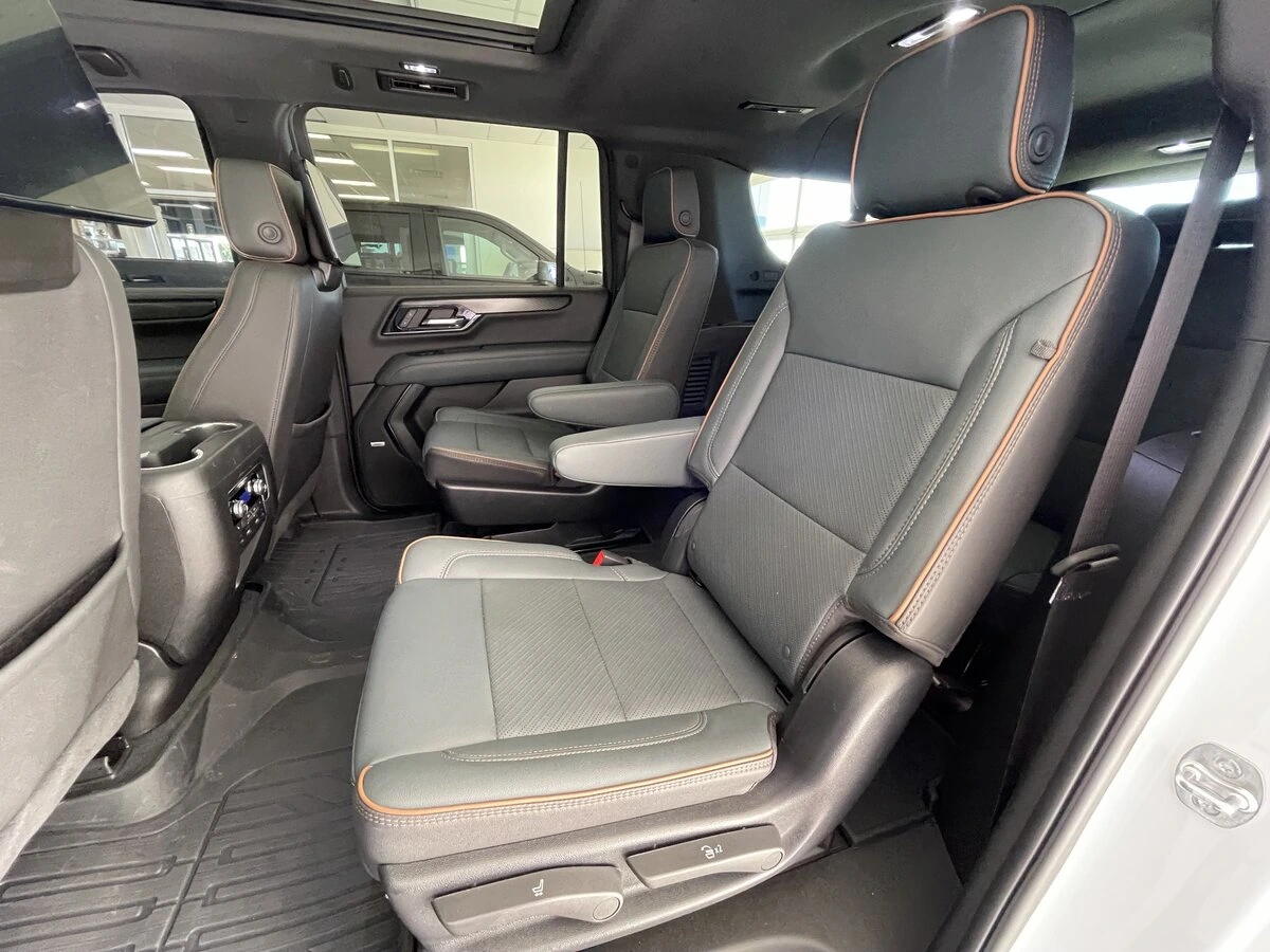 2025 GMC Yukon XL AT4 - Photo 14