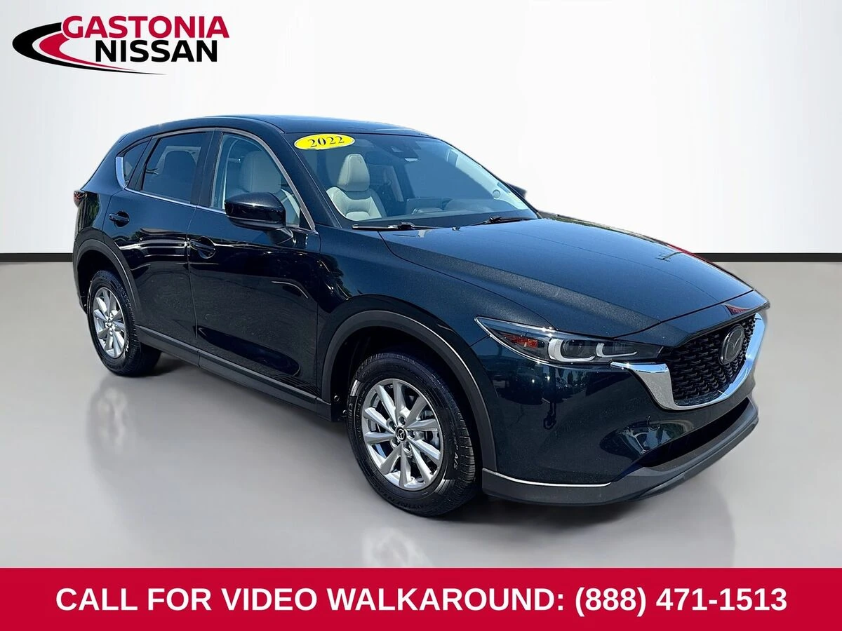 2022 Mazda CX-5 S Preferred package Auto AWD's photo