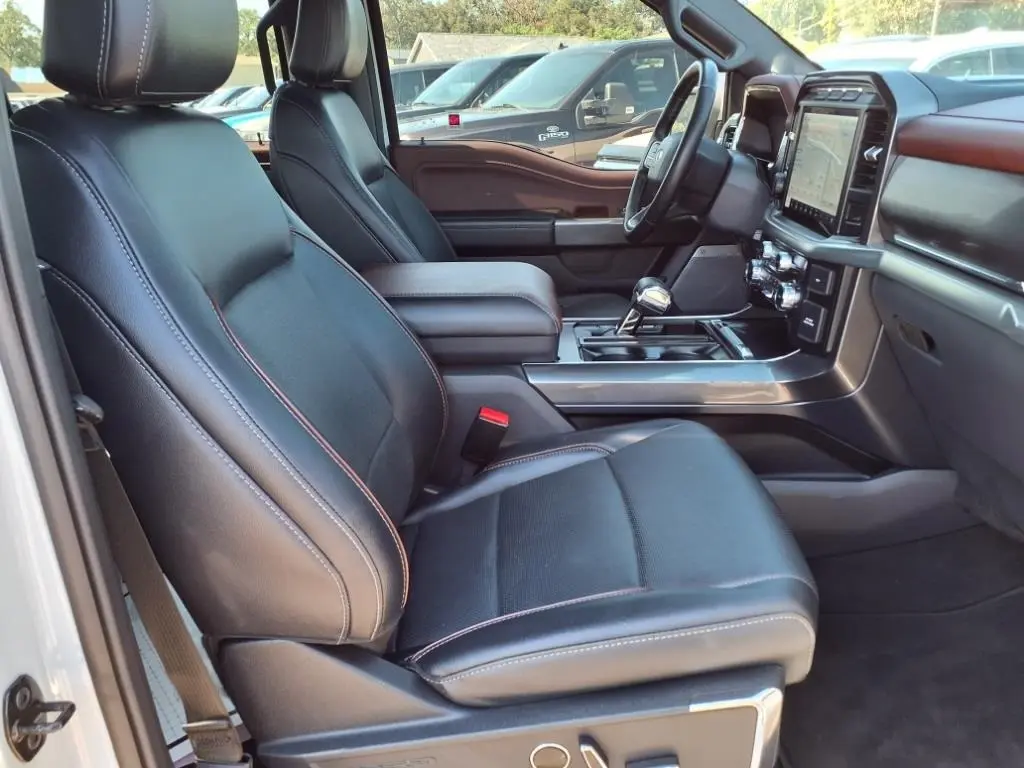 2023 Ford F-150 Lariat photo 14