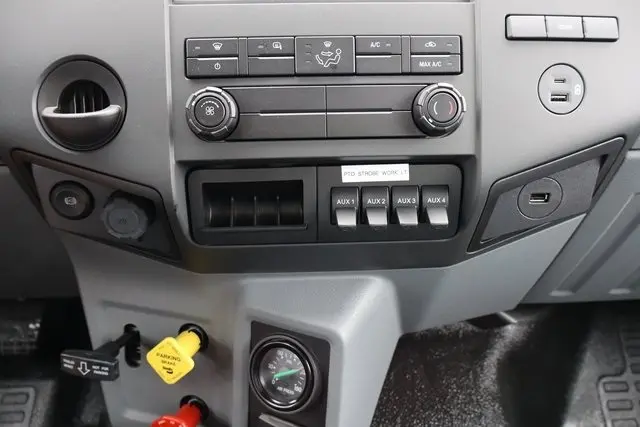 2026 Ford F-750 photo 8