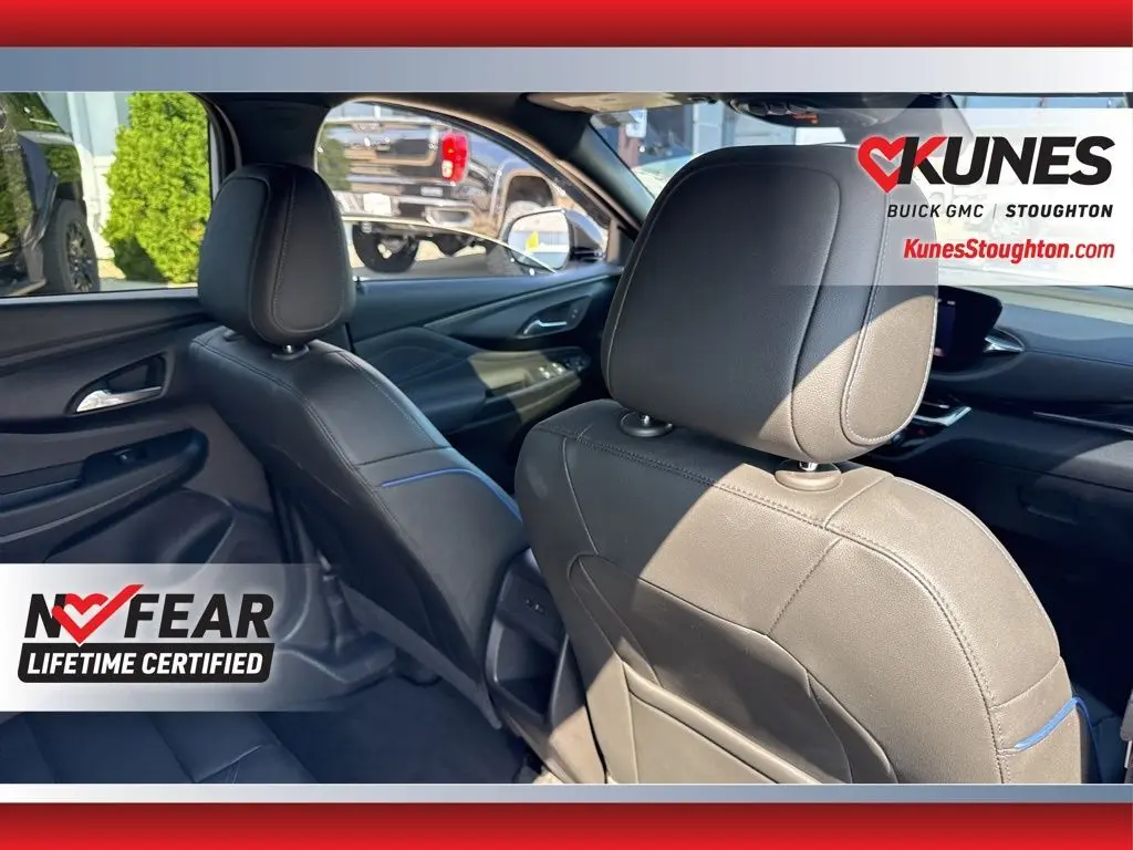 2024 Buick Envista ST photo 32
