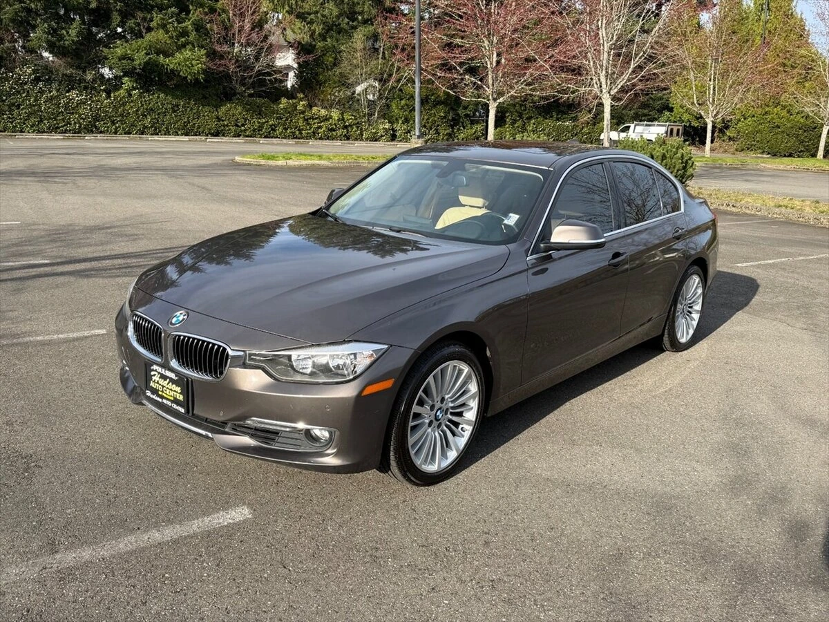 2012 BMW 3 Series 328i