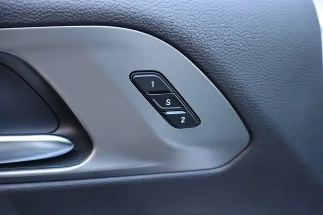 2026 Chrysler Pacifica photo 9
