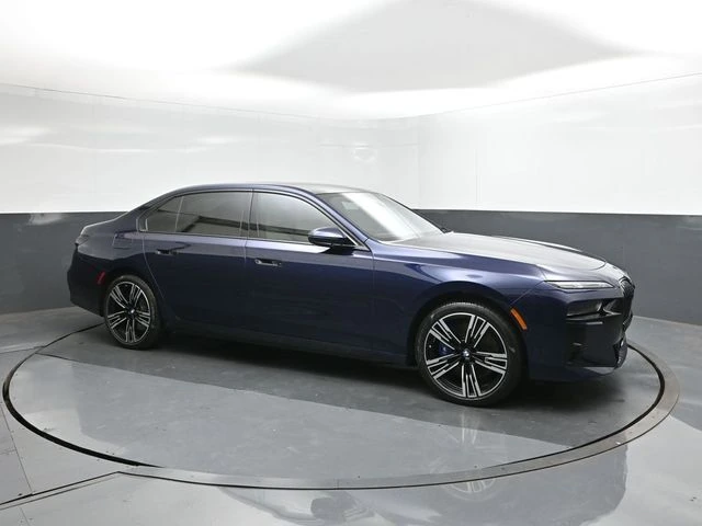 2025 BMW 7 Series 760i - Photo 15