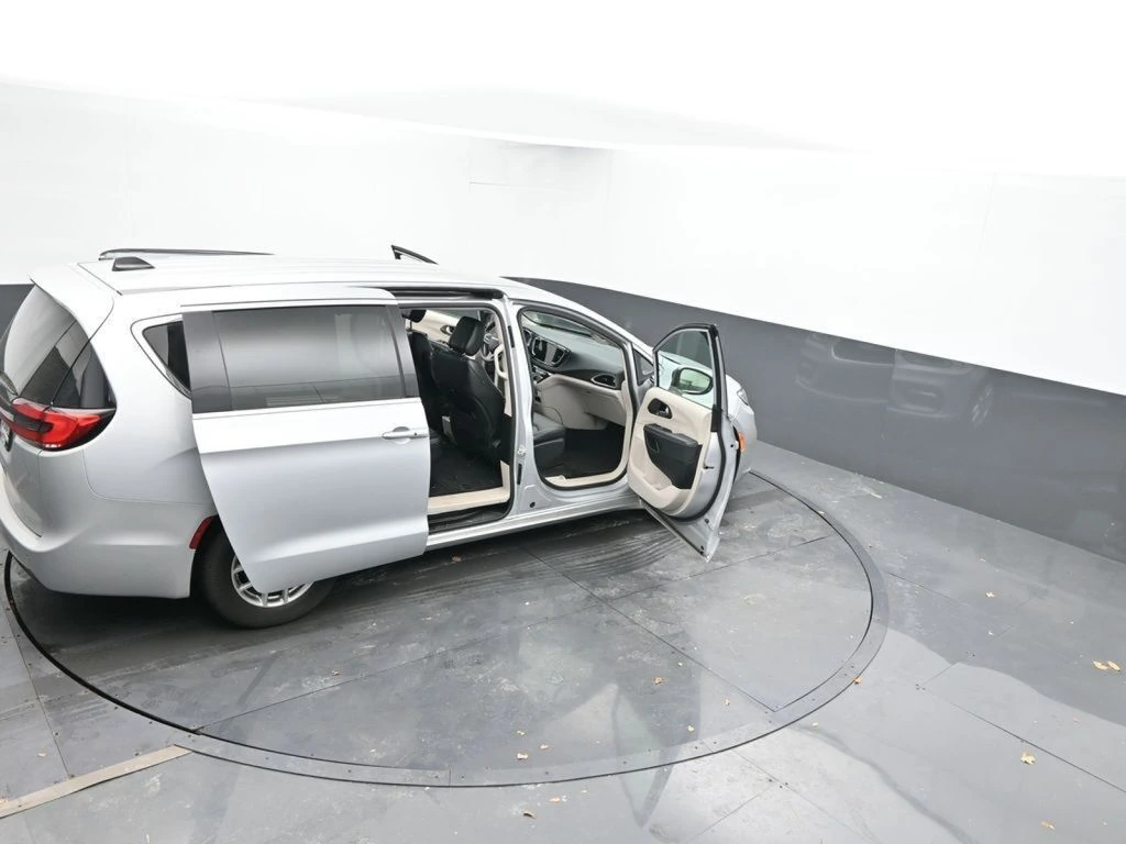 2024 Chrysler Pacifica Touring L - Photo 67