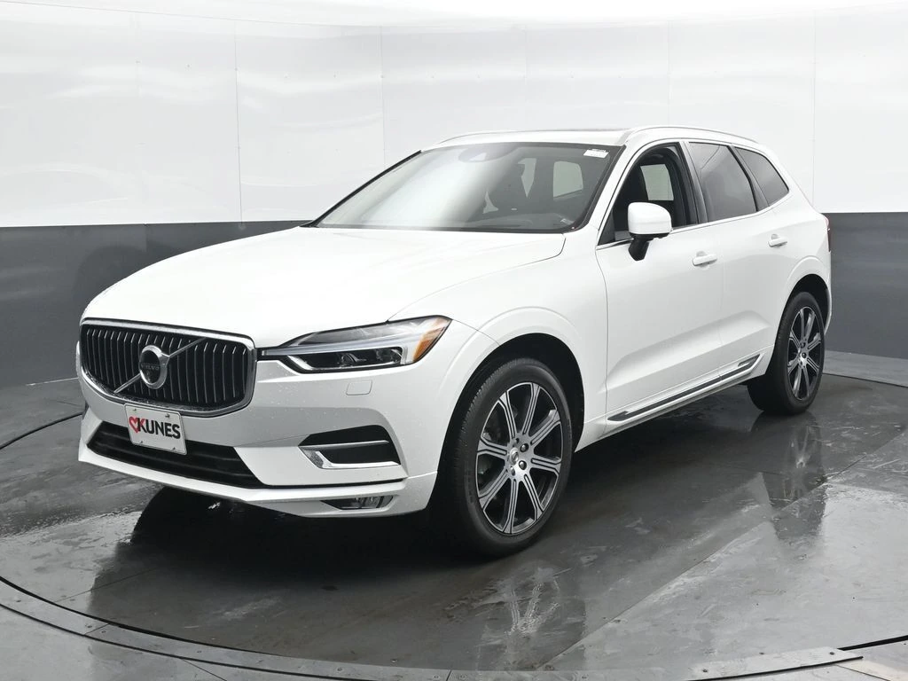 2020 Volvo - image 9