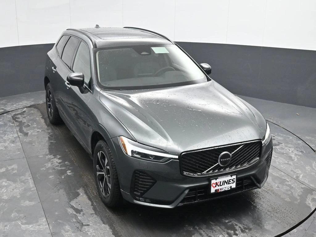 2026 Volvo - image 33