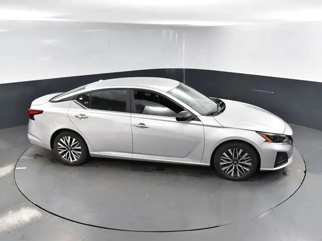 2024 Nissan Altima 2.5 SV photo 31