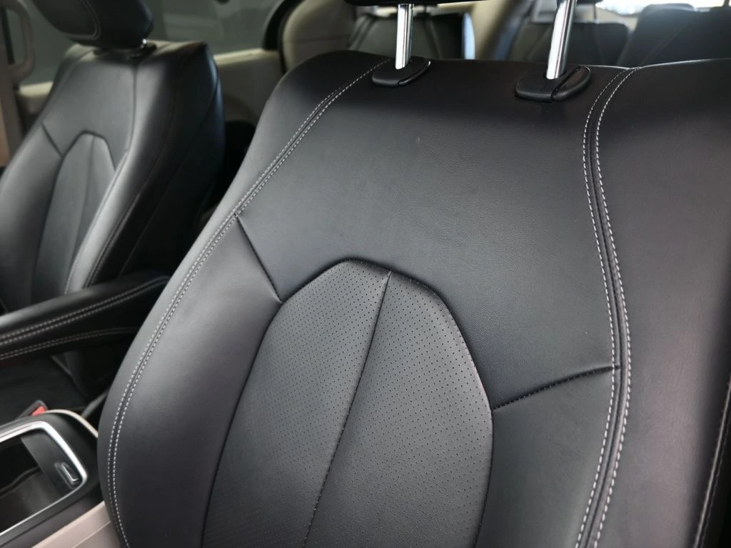 2024 Chrysler Pacifica Touring L - Photo 19