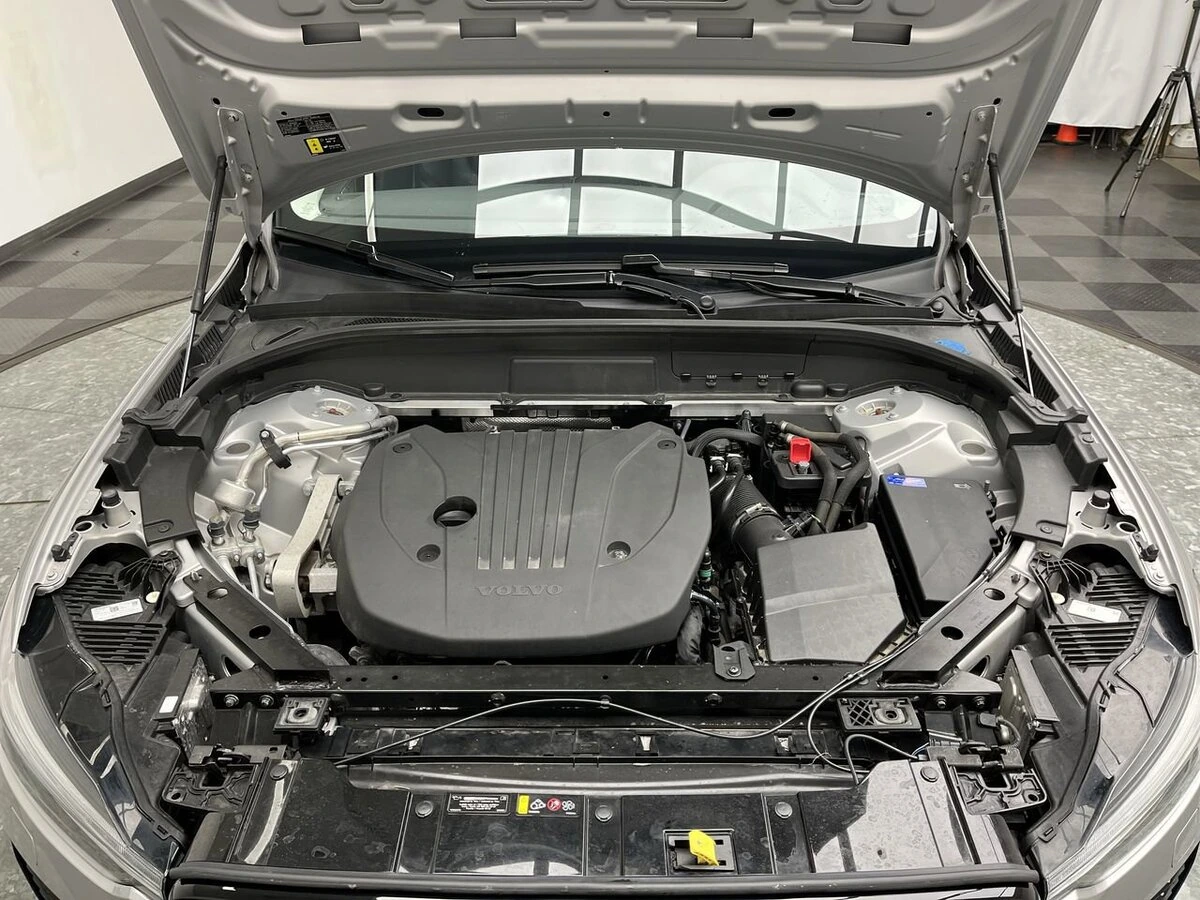 2024 Volvo - image 27