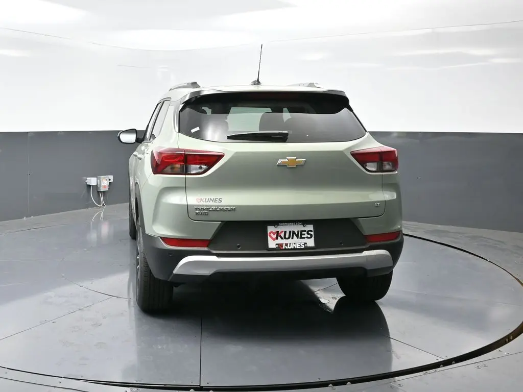2026 Chevrolet Trailblazer LT photo 4