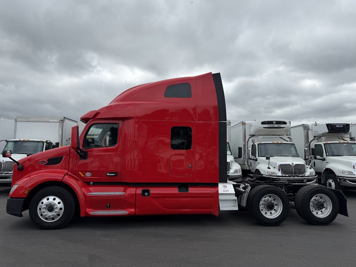 2022 Peterbilt in Portland, OR — photo 5