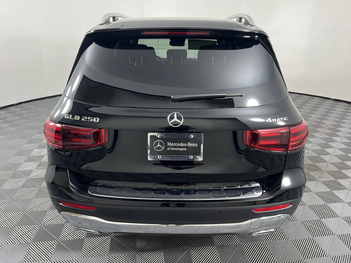 2025 Mercedes-Benz GLB Base - Photo 9