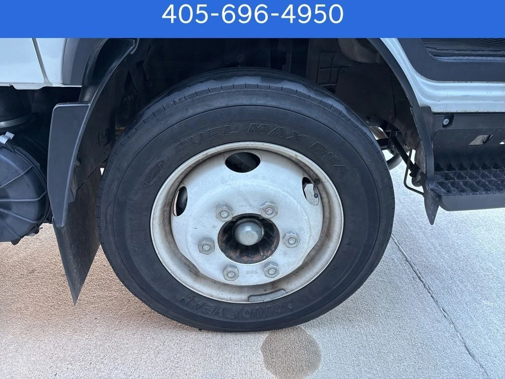 2024 Isuzu NPR - image 30