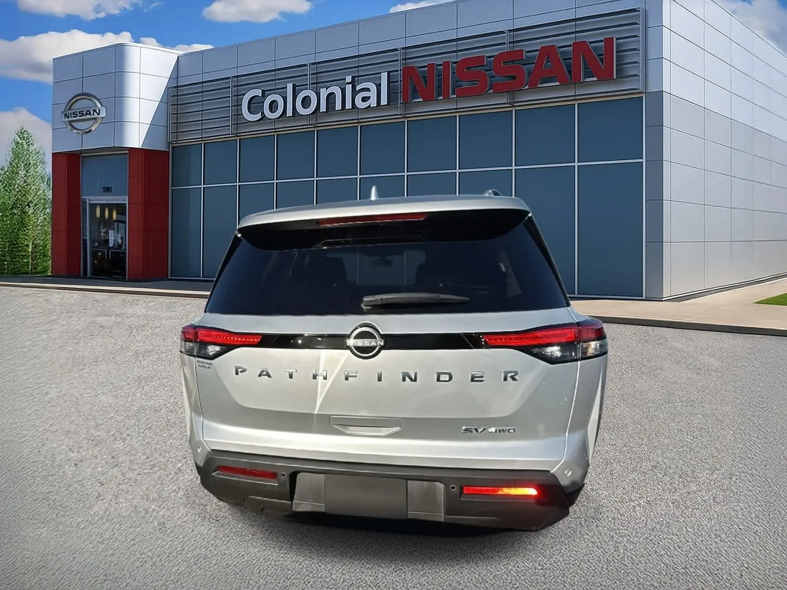 2024 Nissan Pathfinder SV photo 3
