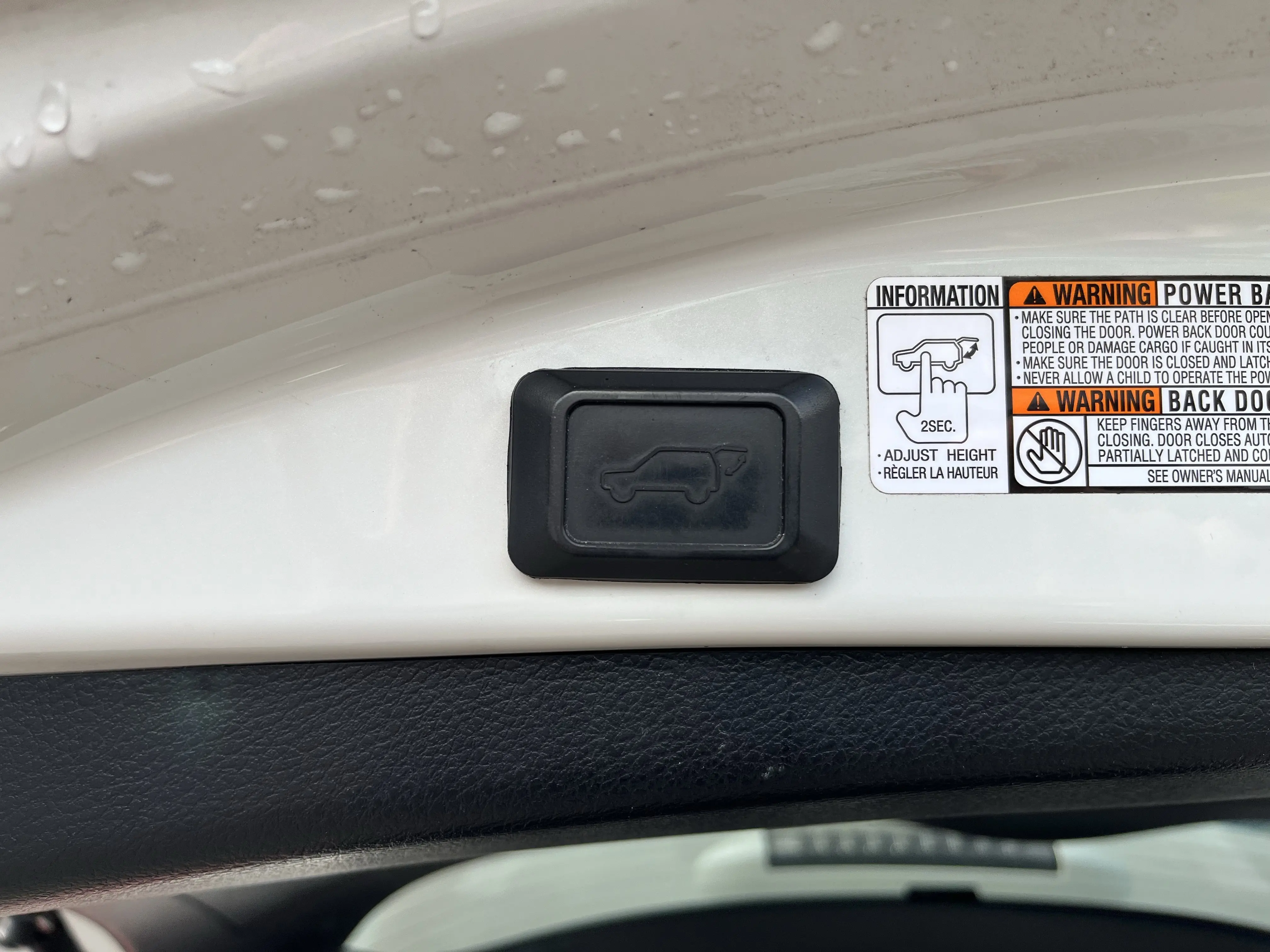 2015 Toyota RAV4 Limited photo 24