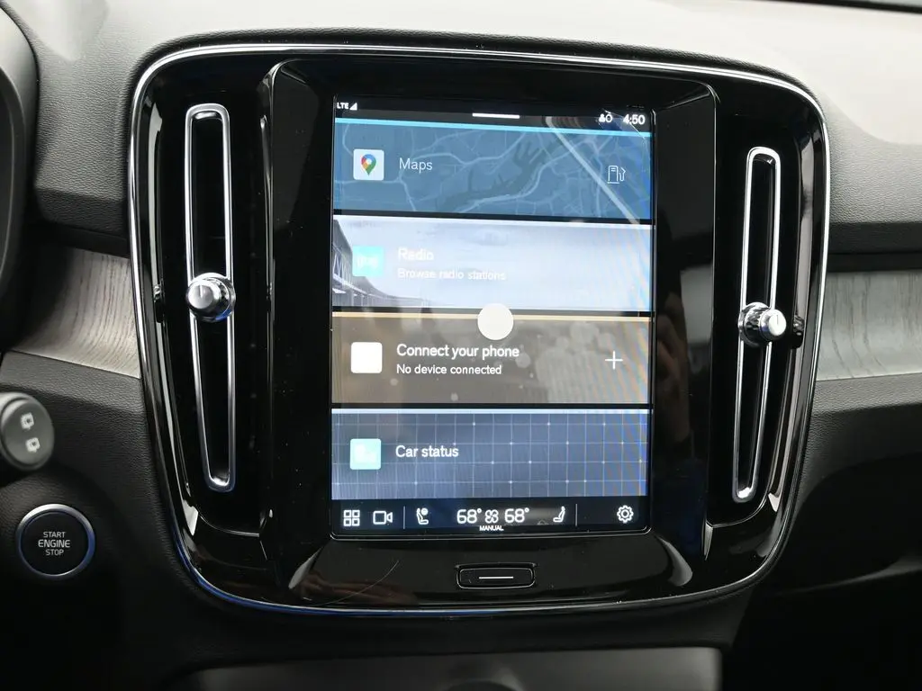 2025 Volvo - image 12