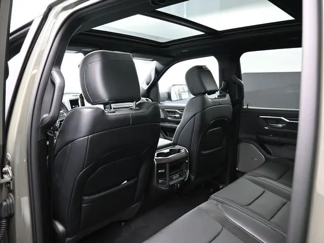 2026 Ram 1500 Laramie photo 7