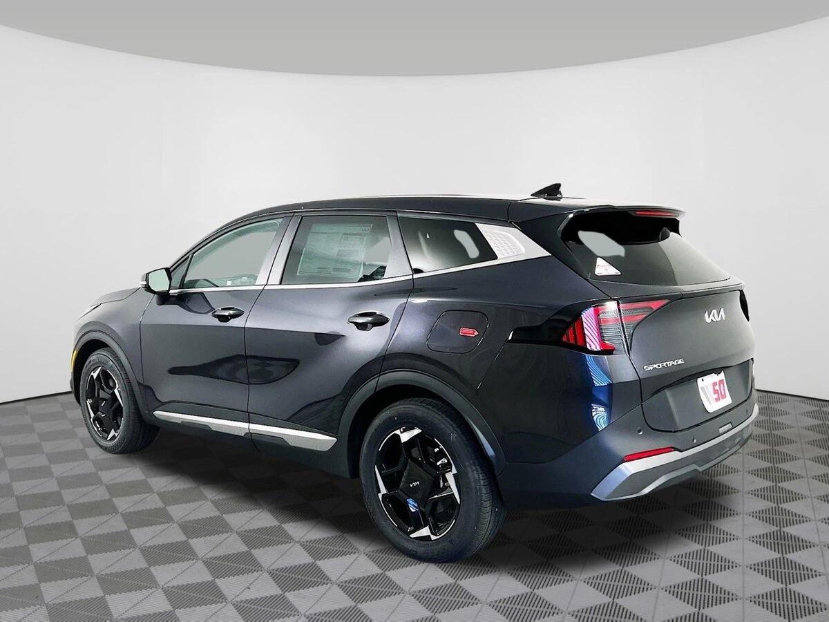 2026 Kia Sportage EX - Photo 28