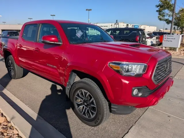 2021 Toyota Tacoma TRD Sport V6 photo 2