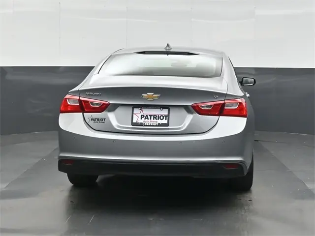 2024 Chevrolet Malibu 1LT photo 3