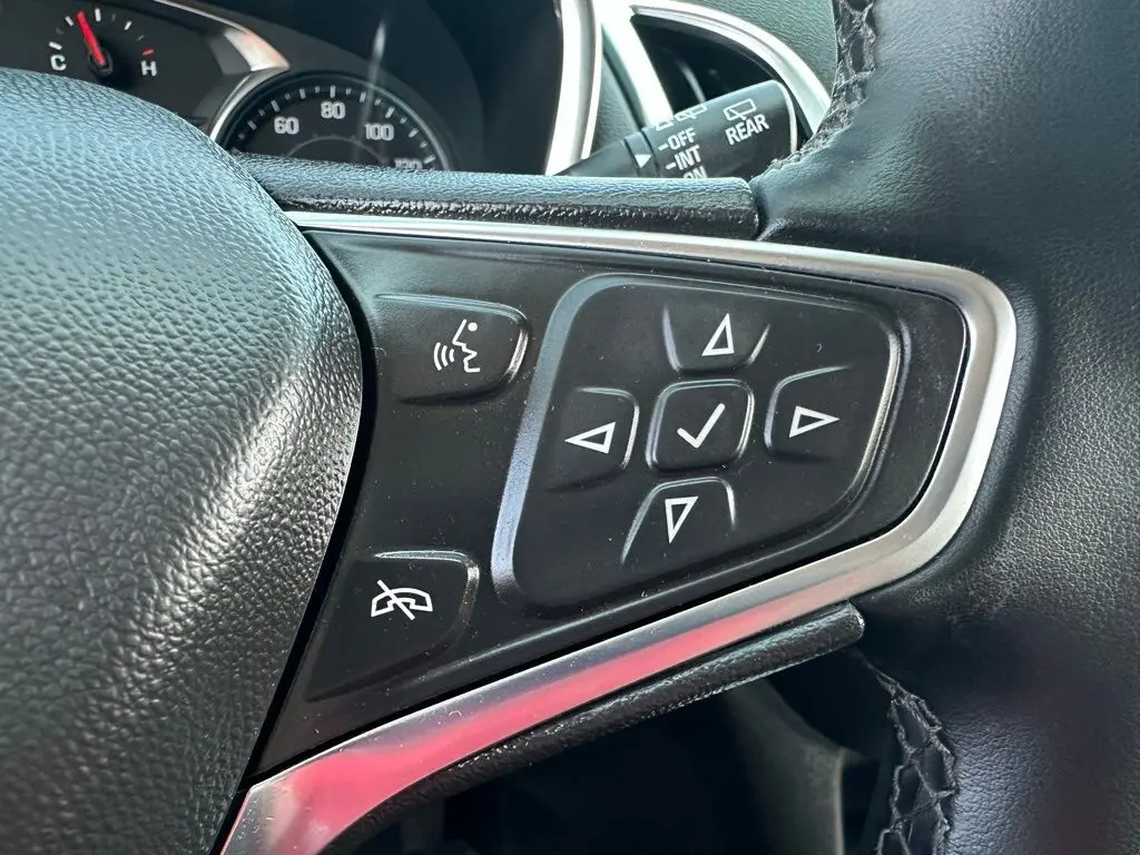 2024 Chevrolet Equinox LT photo 16