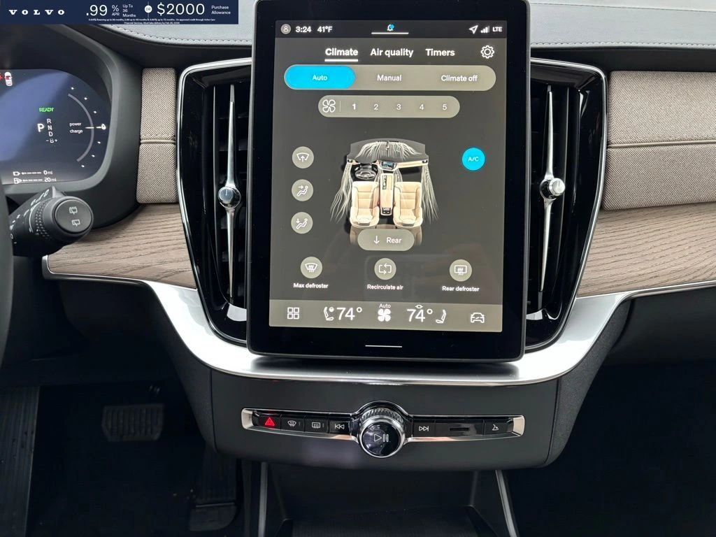 2026 Volvo - image 14