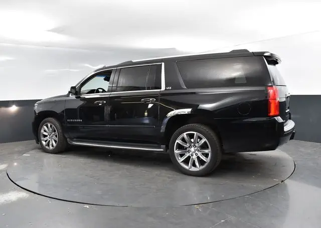 2016 Chevrolet Suburban LTZ photo 5
