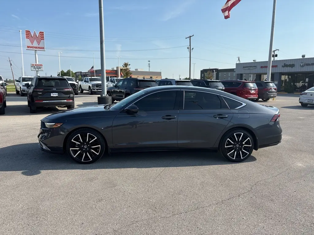 2024 Honda Accord Hybrid Touring photo 6