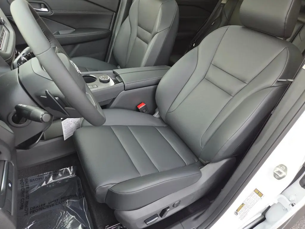 2026 Nissan Rogue SV photo 30