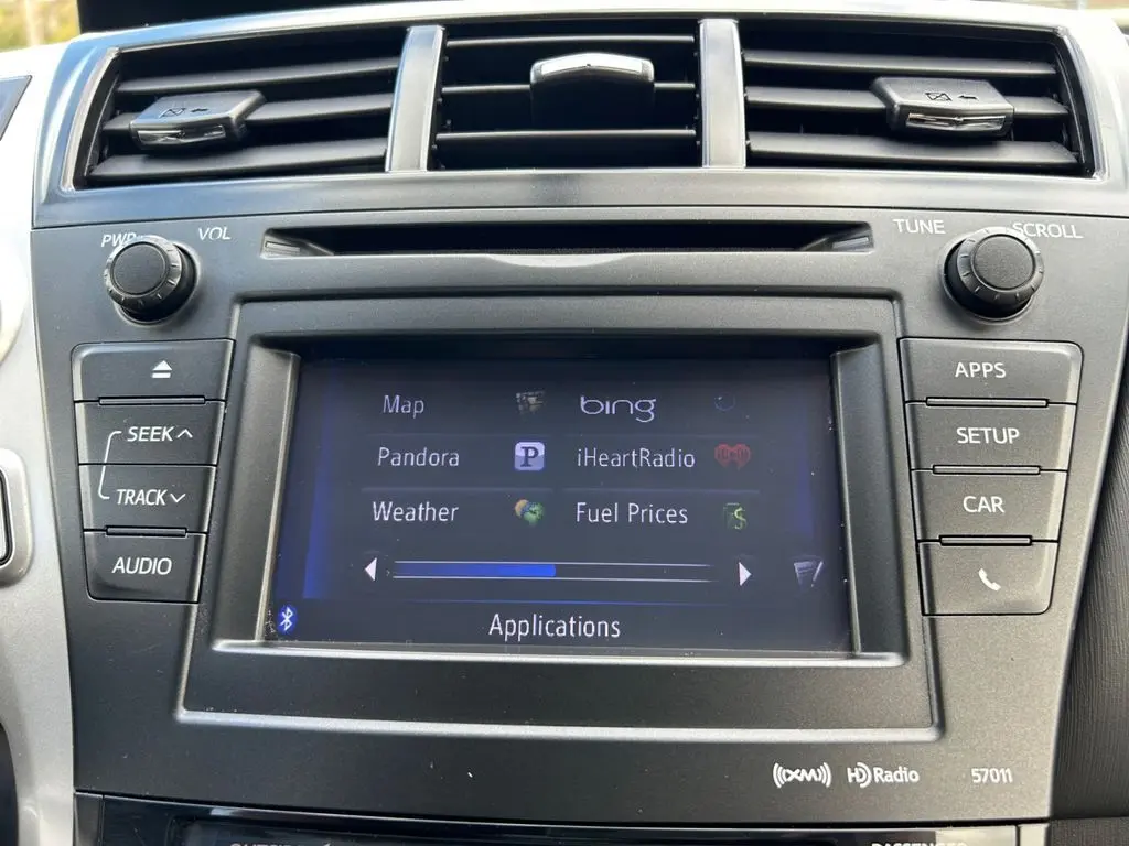 2014 Toyota Prius V Five photo 32