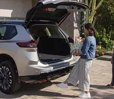 motion activated liftgate