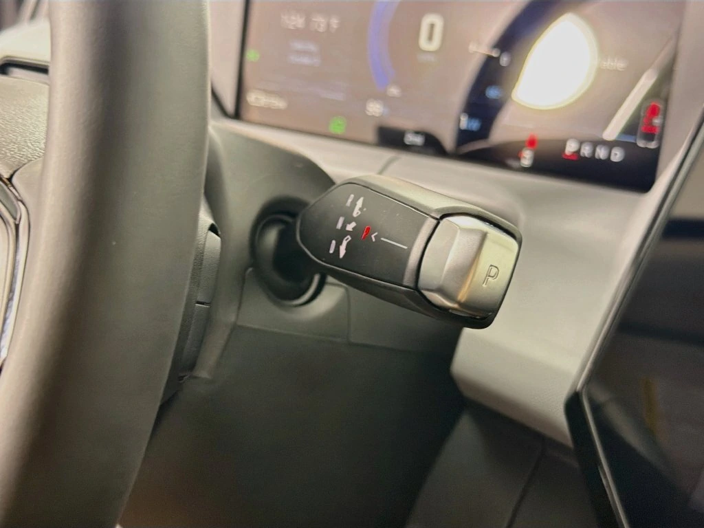 2027 Chevrolet Bolt EV LT - Photo 17