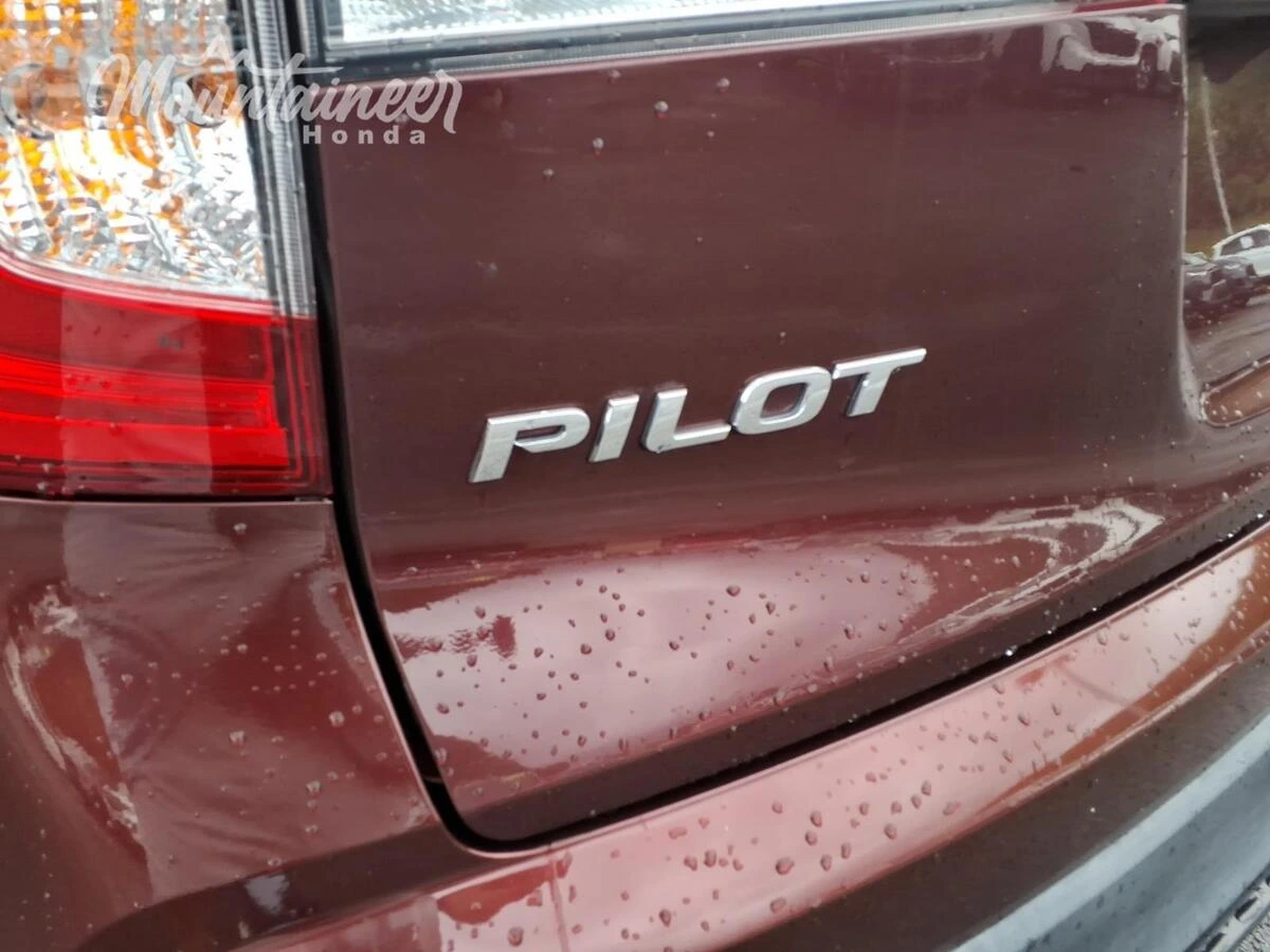 2022 Honda Pilot SE - Photo 19