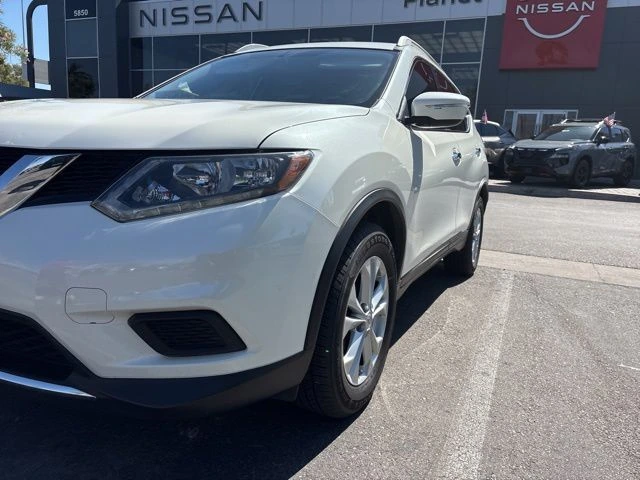 2015 Nissan Rogue SV AWD's photo