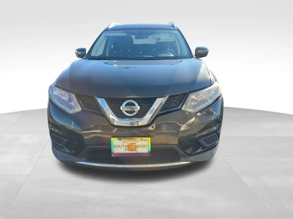2016 Nissan Rogue SV photo 3