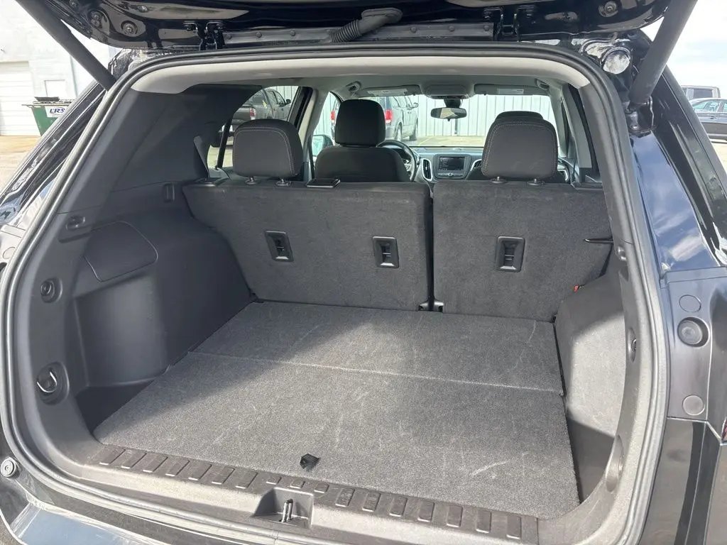 2024 Chevrolet Equinox LT photo 11