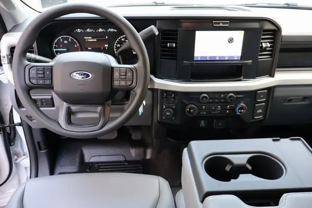 2026 Ford F-350 photo 5