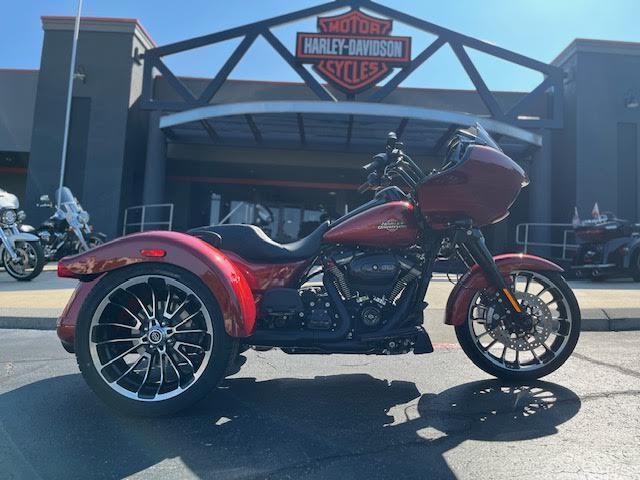 FLTRT 2025 ROAD GLIDE 3