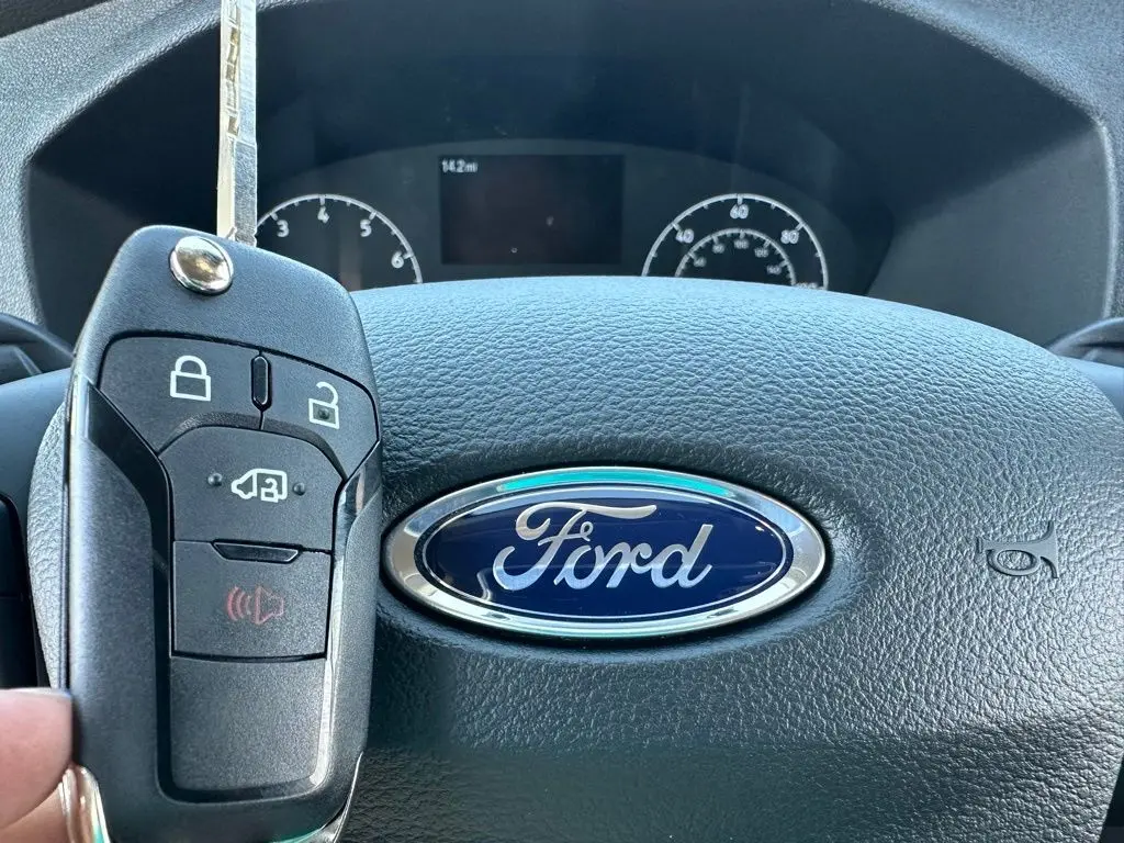 2025 Ford Transit photo 30