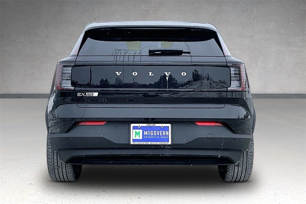 2026 Volvo - image 4