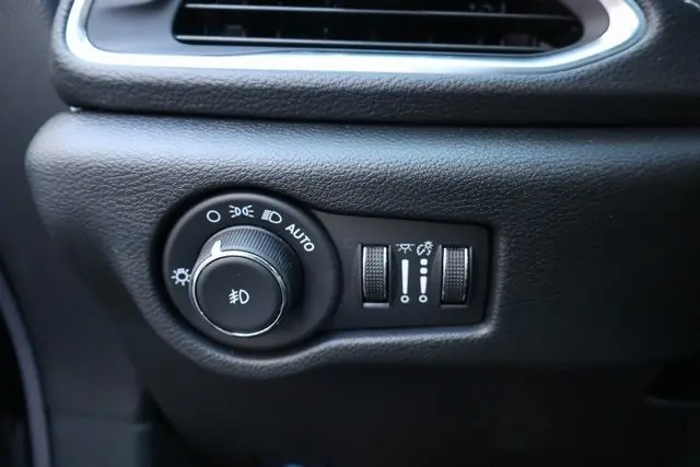 2026 Chrysler Pacifica Limited photo 12