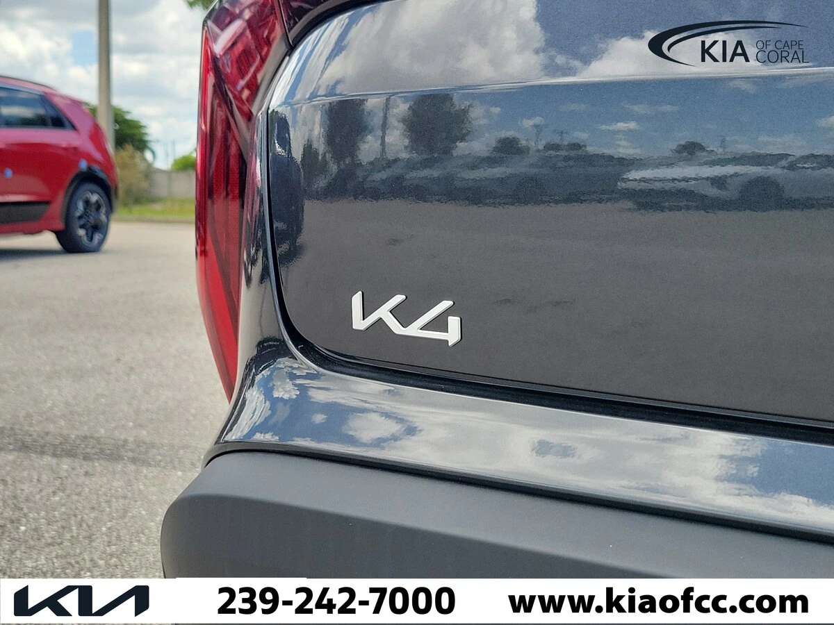 2025 Kia K4 EX - Photo 10