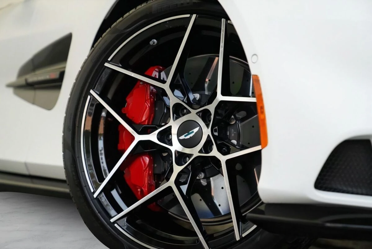 2026 Aston Martin Vanquish Base - Photo 57