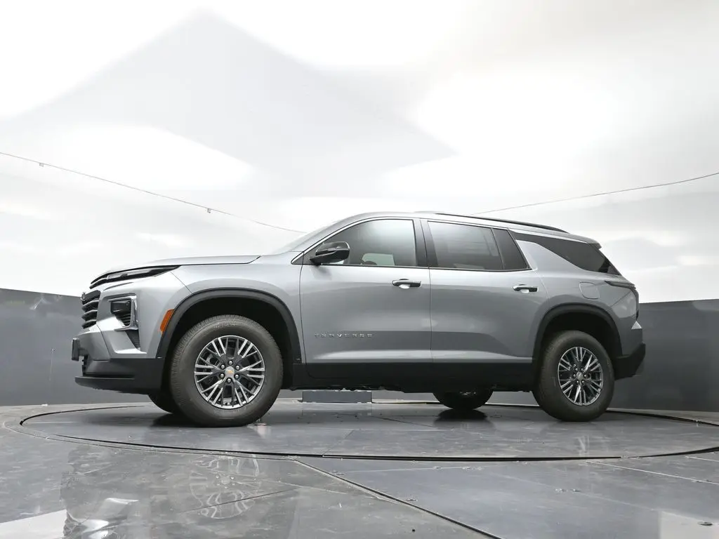 2026 Chevrolet Traverse 2LT photo 40