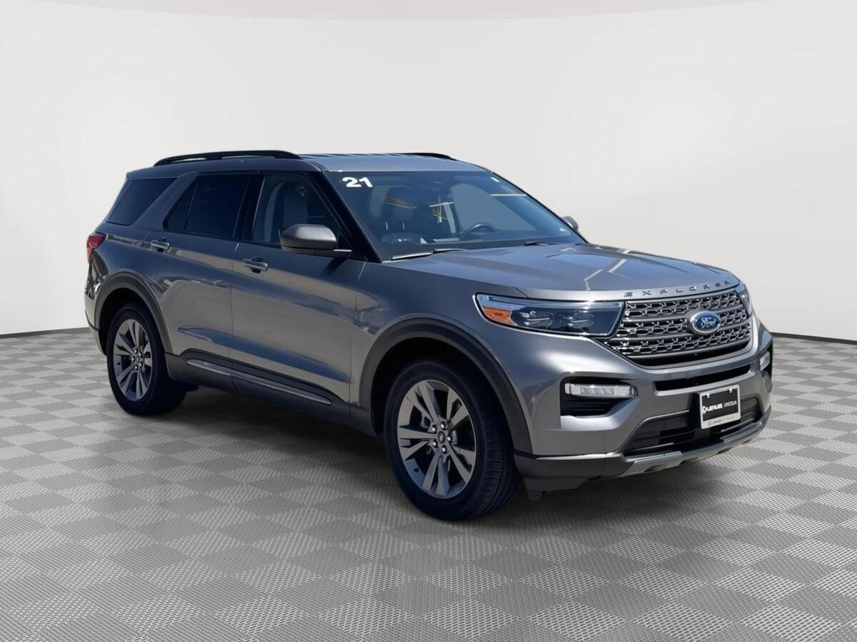2021 Ford Explorer XLT 4WD's photo