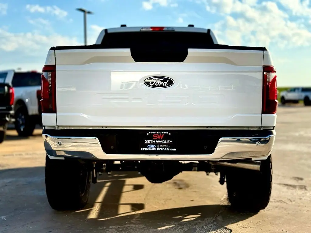 2025 Ford F-150 XLT photo 6