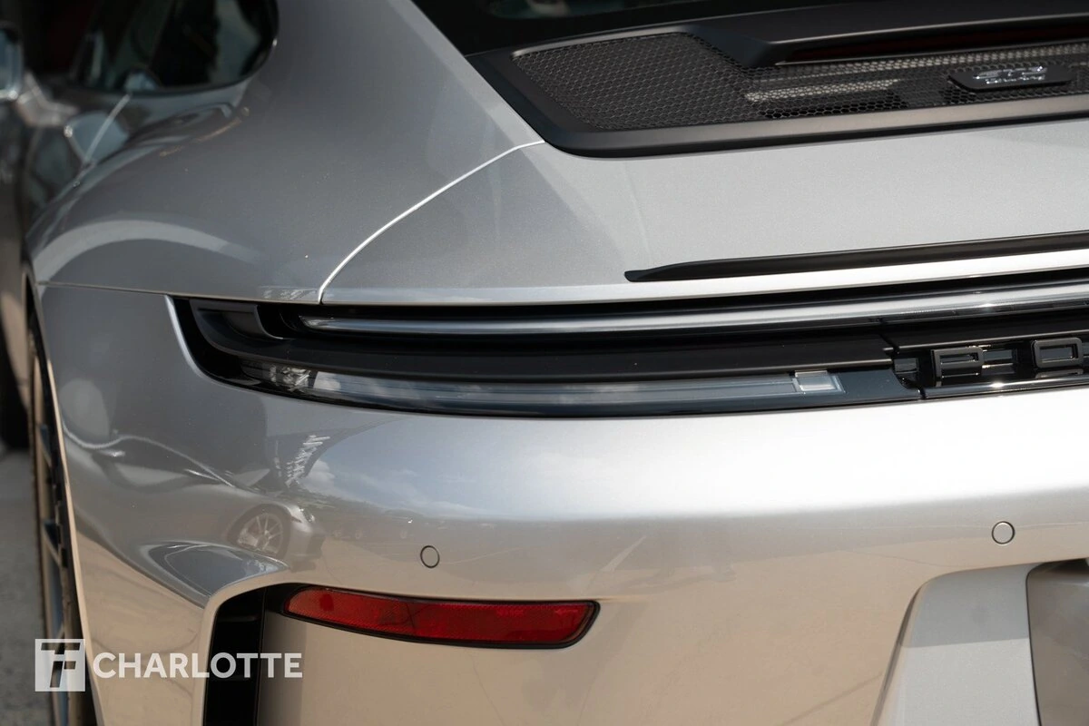 2026 Porsche 911 GT3 Touring Package - Photo 15