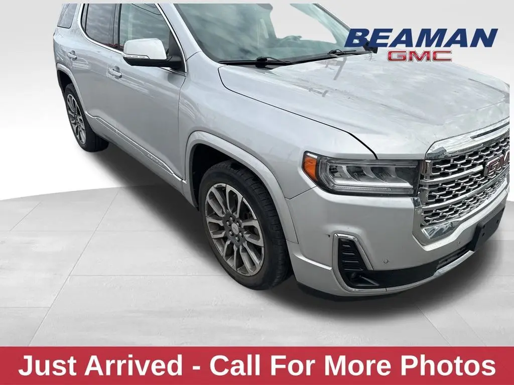 2020 GMC Acadia Denali's photo