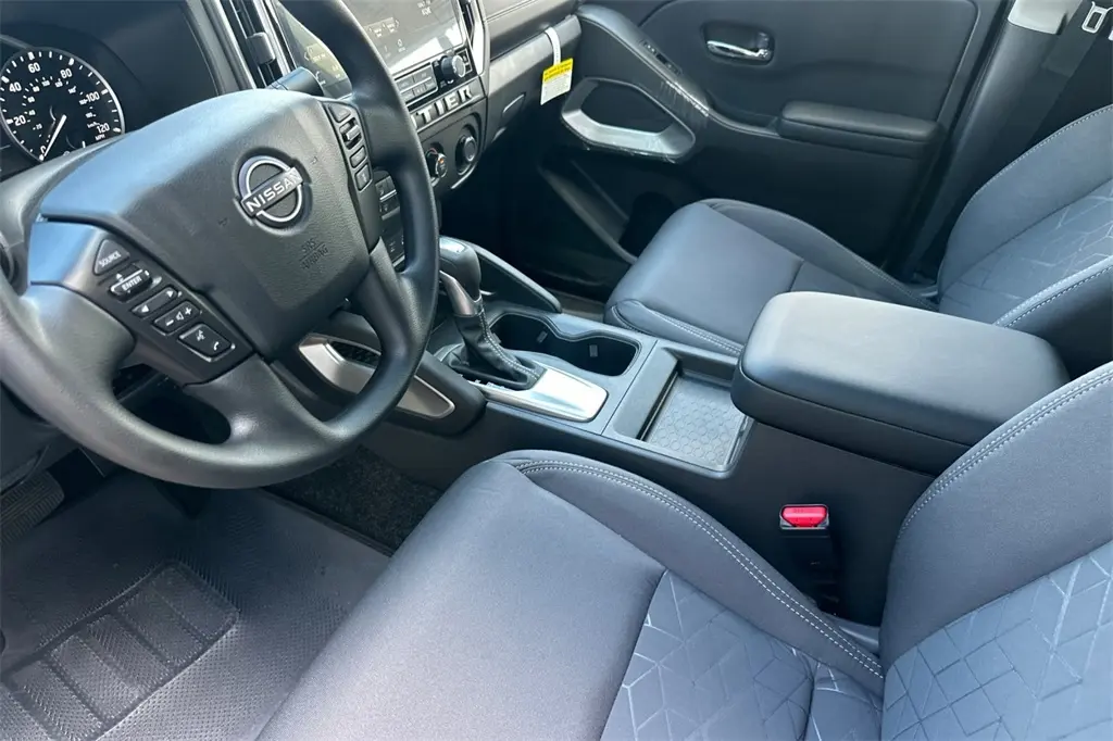 2026 Nissan Frontier SV photo 8